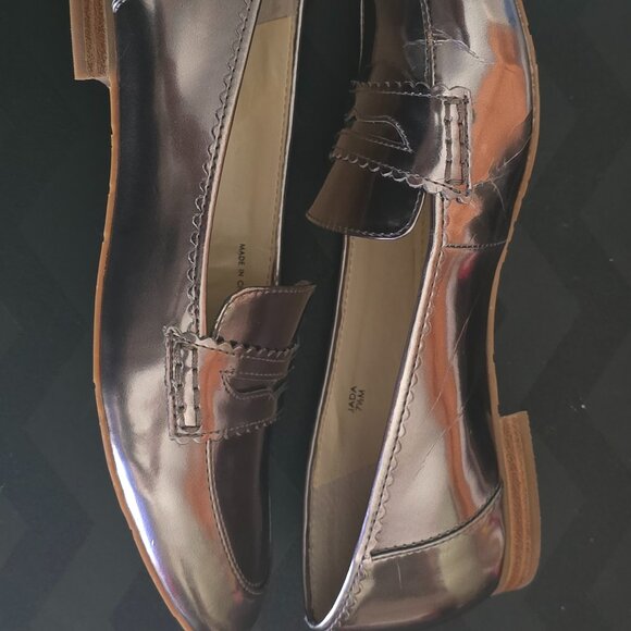 Bundle Deal--both shoes are size 7.5, stylish and in excellent condition - Picture 4 of 11